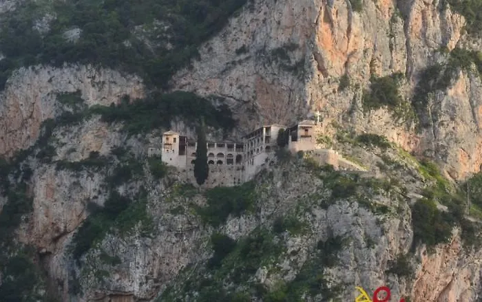 Dafni Semesterbostad *