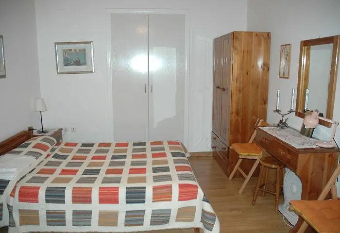 Semesterbostad Dafni *